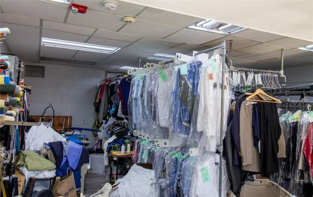 Interior, Marble, Walk-in Closets