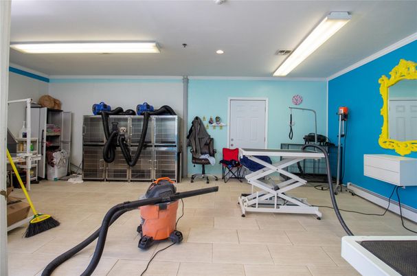 Fitness Equipment, Interior, Recessed Lighting