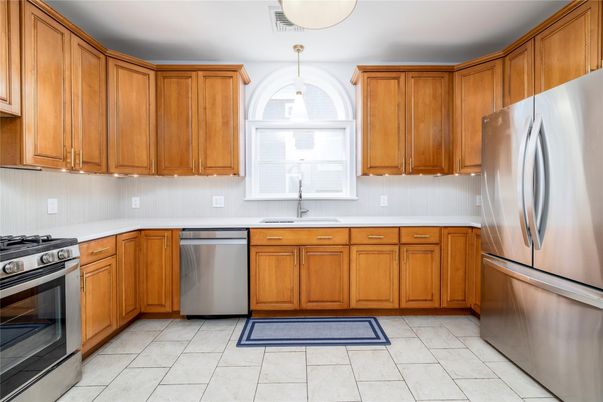 Interior, Kitchen, Pendant Lights, Stainless Steel Appliances