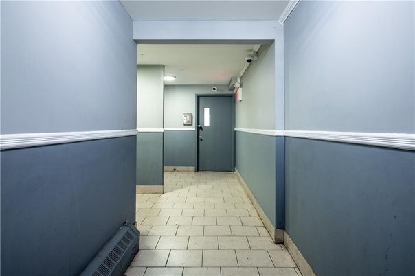 Elevator, Interior