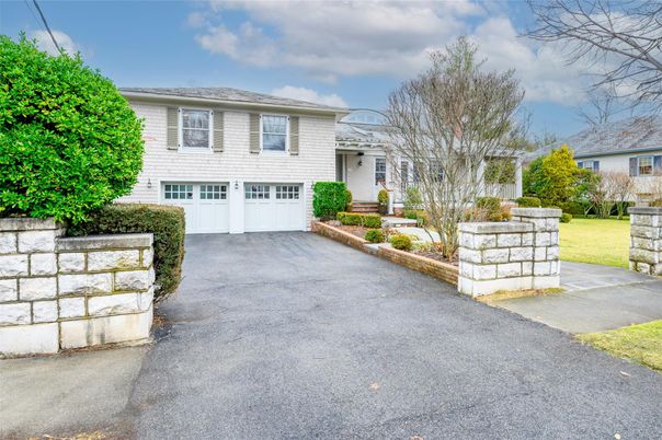 Attached, Exterior, Facade, Raised Ranch