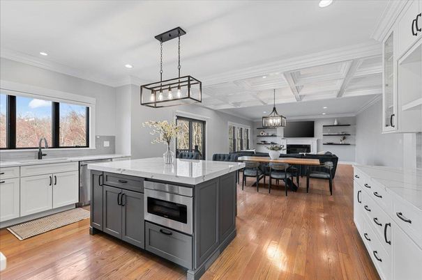 Dining room, Interior, Kitchen, Pendant Lights, Recessed Lighting, Stainless Steel Appliances, Wood Texture Flooring