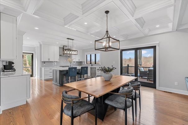 Dining room, Interior, Kitchen, Pendant Lights, Recessed Lighting, Wood Texture Flooring