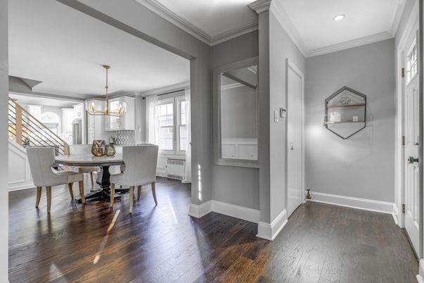 Chandelier, Dining room, Interior, Recessed Lighting, Wood Texture Flooring