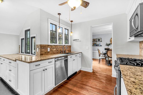 Dining room, Interior, Kitchen, Pendant Lights, Wood Texture Flooring