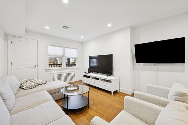 Interior, Living room, Recessed Lighting, Wood Texture Flooring