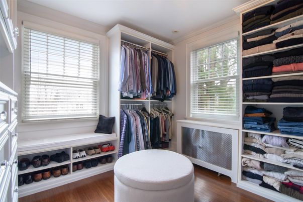 Interior, Walk-in Closets, Wood Texture Flooring