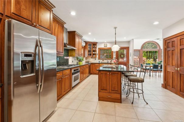 Dining room, Interior, Kitchen, Pendant Lights, Recessed Lighting, Stainless Steel Appliances