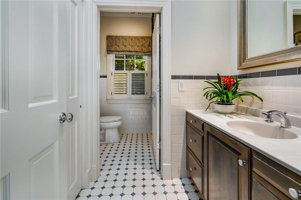 Bathroom, Interior