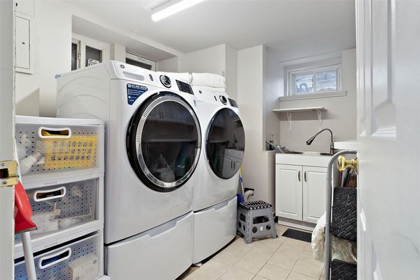 Interior, Washer