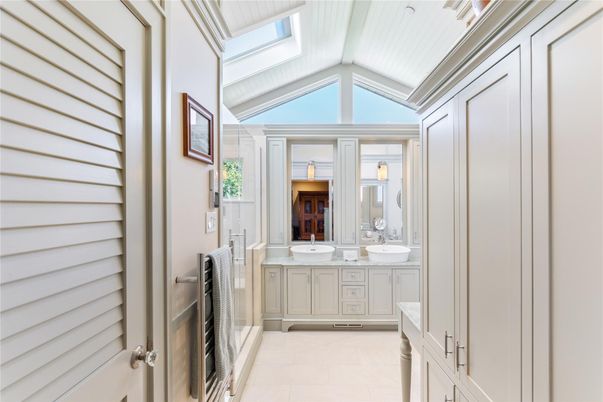 Bathroom, Dual Sink Vanities, Interior