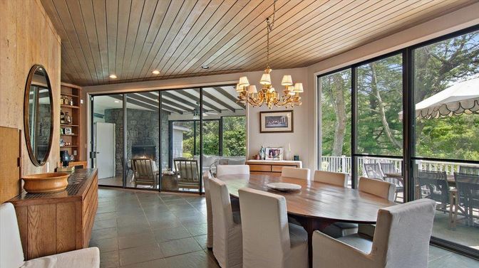 Chandelier, Dining room, Fireplace, Interior, Recessed Lighting, Wooden Ceilings
