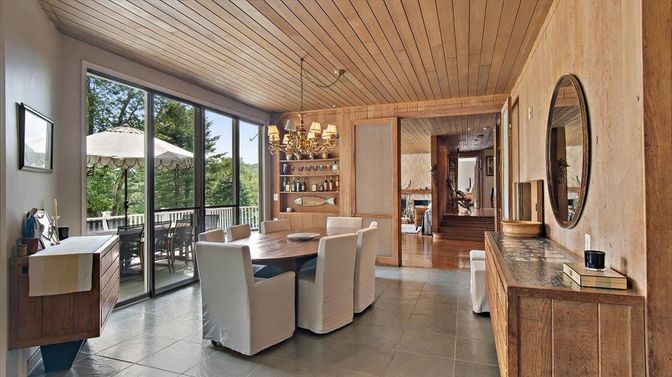 Chandelier, Dining room, Fireplace, Interior, Wooden Ceilings