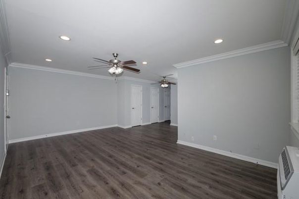 Empty room, Interior, Recessed Lighting, Wood Texture Flooring