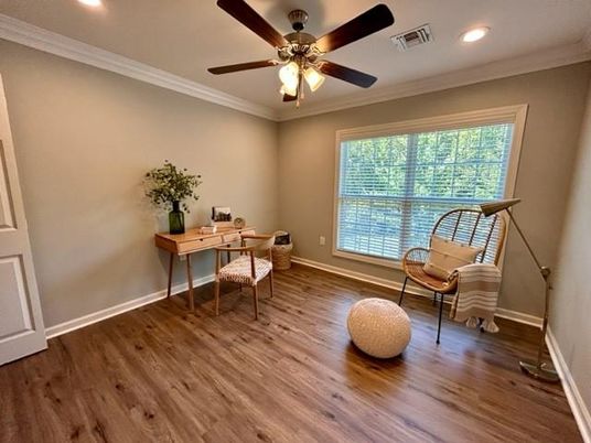 Home Office, Interior, Recessed Lighting, Wood Texture Flooring