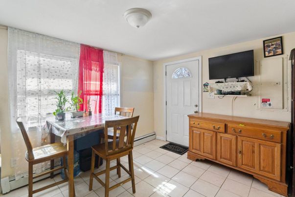 Dining room, Interior