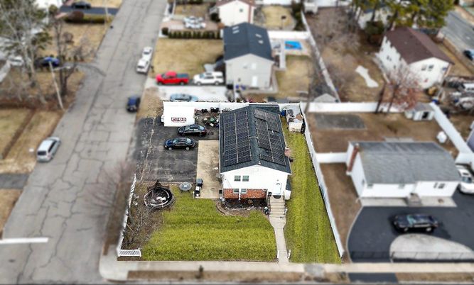 Exterior, Drone