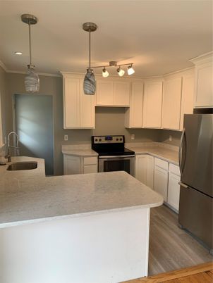 Interior, Kitchen, Pendant Lights, Recessed Lighting, Wood Texture Flooring