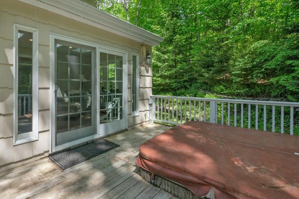 Exterior, Hot Tub