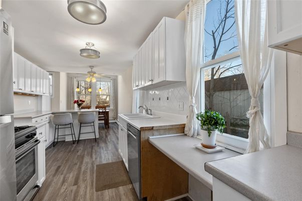 Dining room, Interior, Kitchen, Stainless Steel Appliances, Wood Texture Flooring