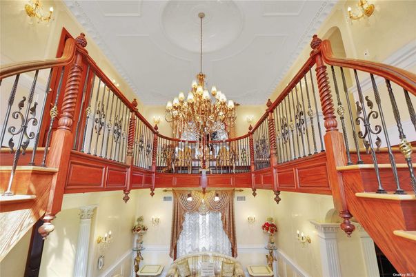 Chandelier, Interior