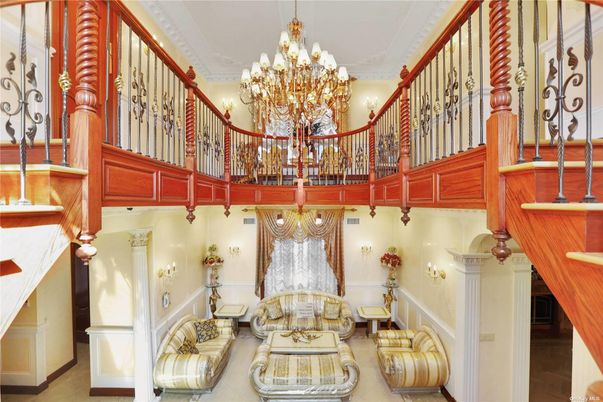 Chandelier, Interior