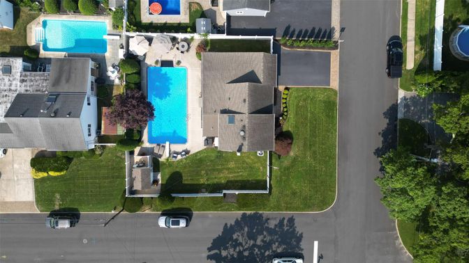 Exterior, Drone