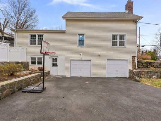 Attached, Exterior, Facade, Raised Ranch