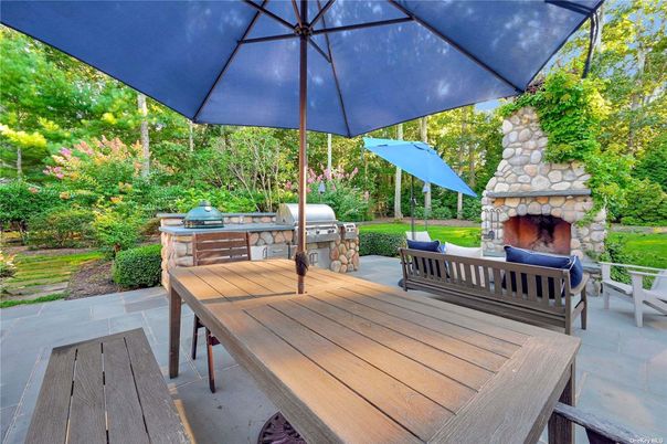 Exterior, Fireplace