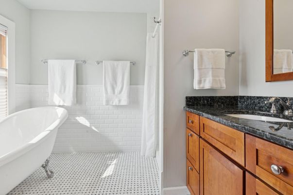 Bathroom, Free Standing Baths, Interior