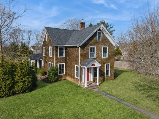 Exterior, Facade, Brick Facade, Brick Traditional