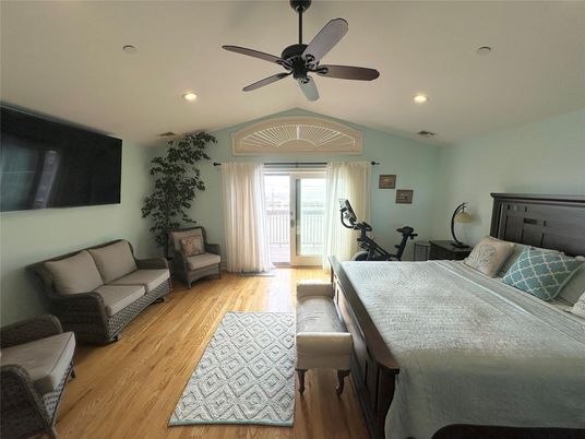 Bedroom, Fitness Equipment, Interior, Recessed Lighting, Wood Texture Flooring
