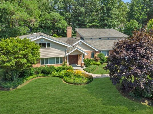 Backyard, Exterior, Facade, Brick Facade, Split Level