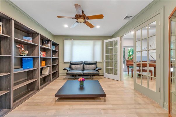 Interior, Recessed Lighting, Wood Texture Flooring
