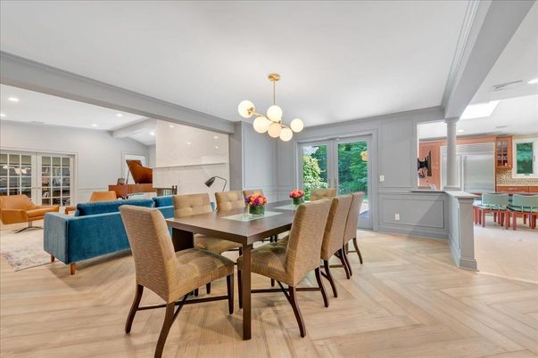 Dining room, Interior, Living room, Pendant Lights, Recessed Lighting, Wood Texture Flooring