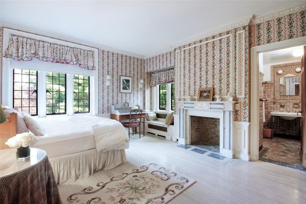 Bathroom, Bedroom, Fireplace, Interior, Wood Texture Flooring