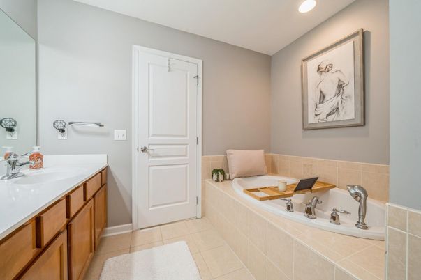 Bathroom, Interior, Recessed Lighting