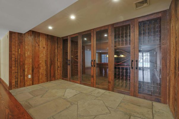 Empty room, Interior, Recessed Lighting, Wooden Walls