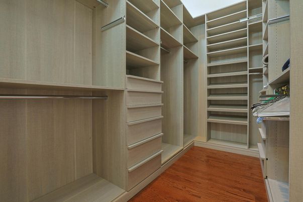Interior, Walk-in Closets, Wood Texture Flooring