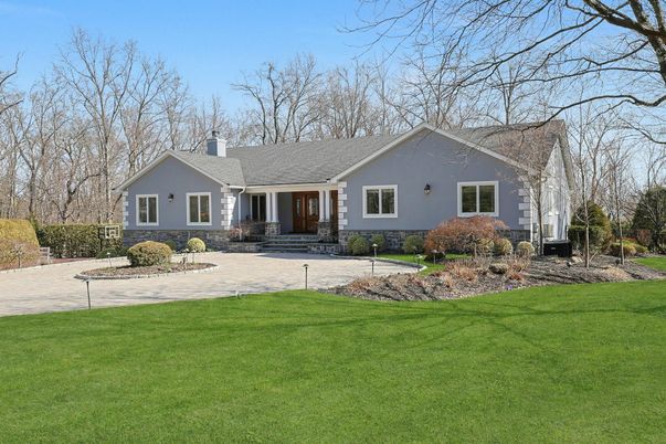 Backyard, Exterior, Facade, Ranch