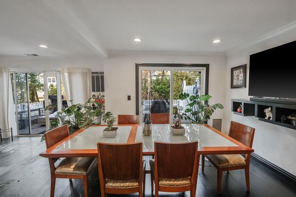 Dining room, Interior, Recessed Lighting, Wood Texture Flooring