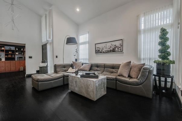 Interior, Living room, Recessed Lighting, Wood Texture Flooring