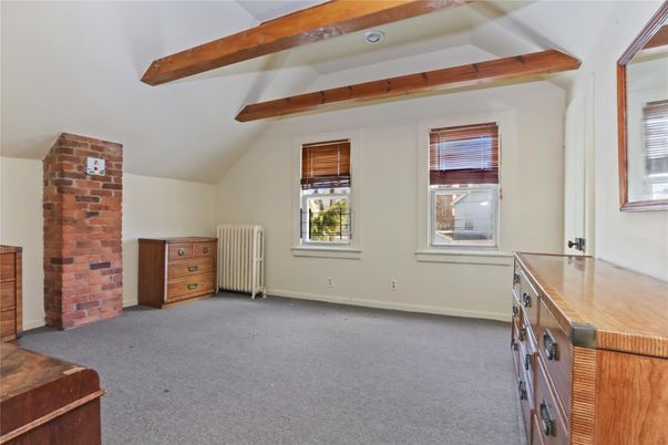 Empty room, Interior, Wooden Beams
