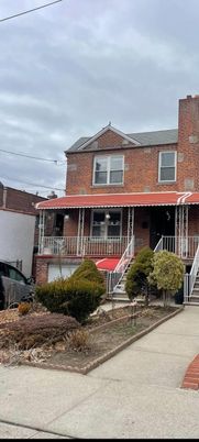 Exterior, Facade, Brick Facade, Queen Anne Victorian