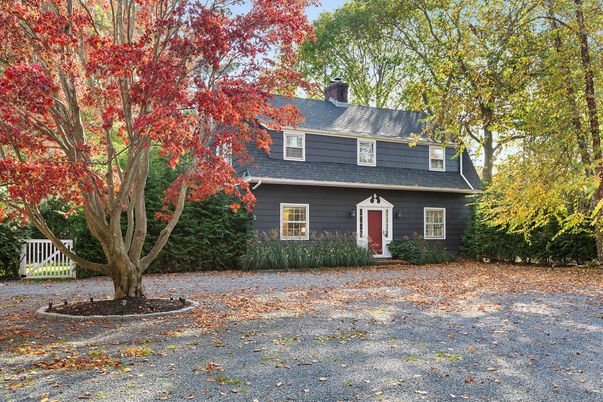 Exterior, Facade, Cape Cod