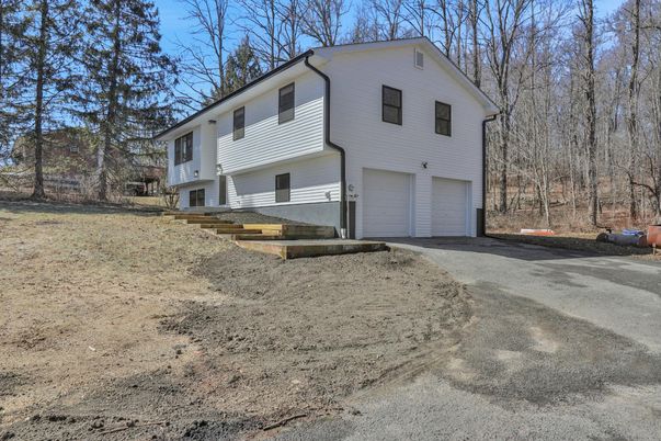Attached, Exterior, Facade, Raised Ranch