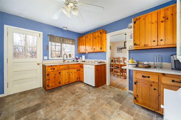 Dining room, Interior, Kitchen, Pendant Lights, Wood Texture Flooring