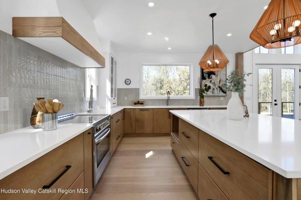 Interior, Kitchen, Pendant Lights, Recessed Lighting, Wood Texture Flooring