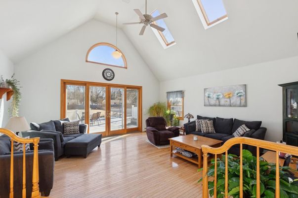 Interior, Living room, Pendant Lights, Wood Texture Flooring