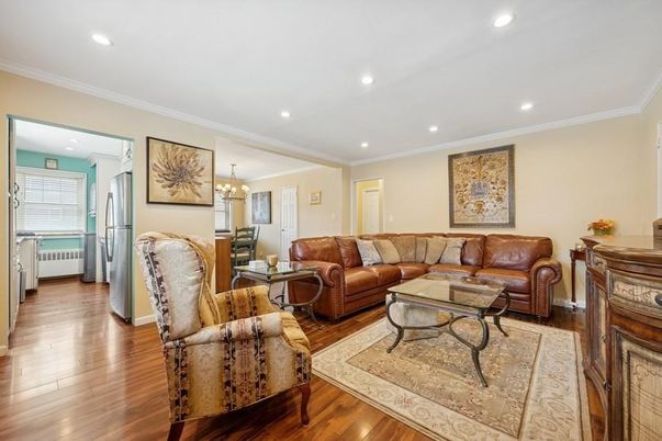 Chandelier, Dining room, Interior, Kitchen, Living room, Recessed Lighting, Wood Texture Flooring